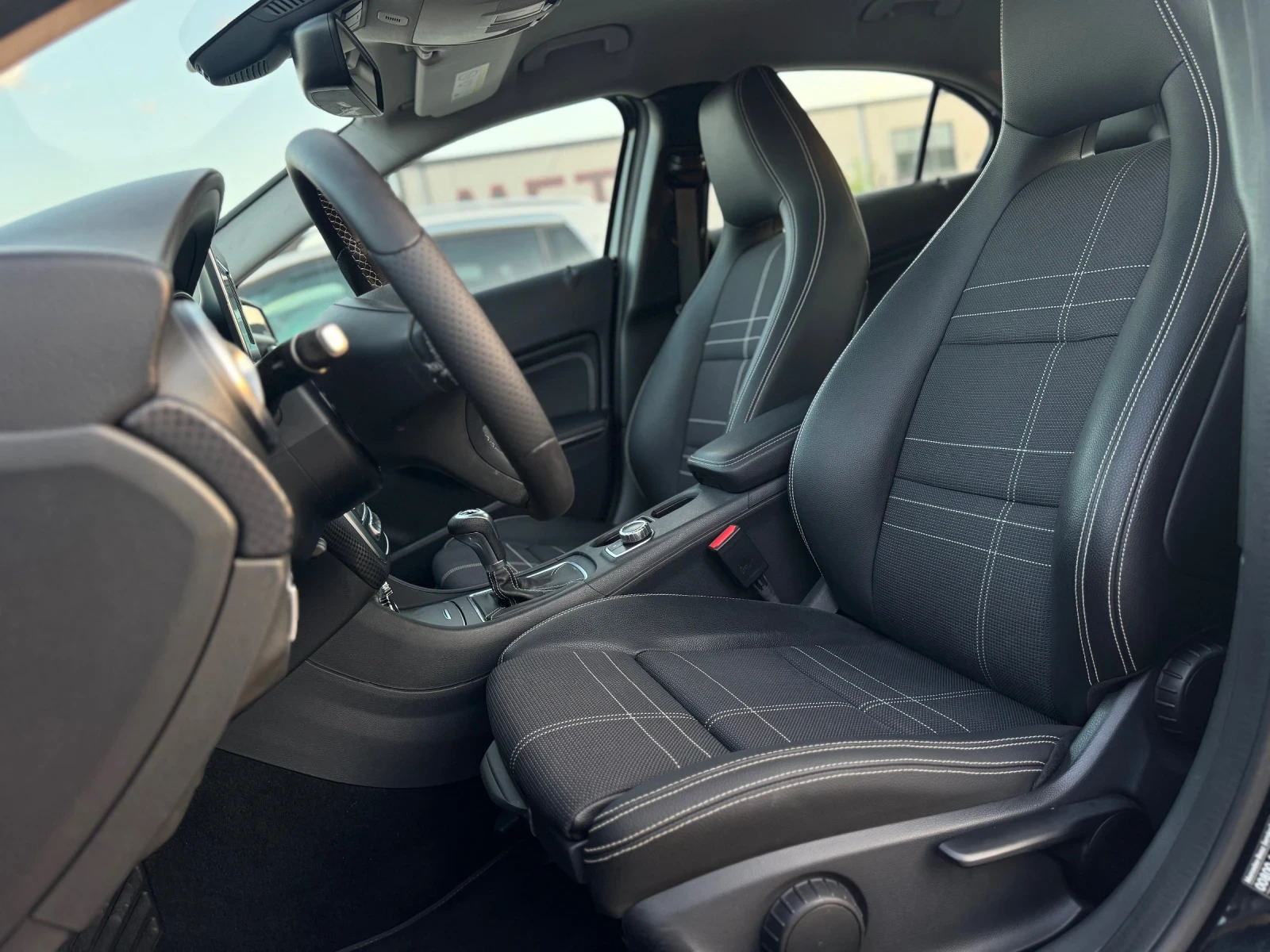 Mercedes-Benz A 180 sport facelift, снимка 10 - Автомобили и джипове - 54219239