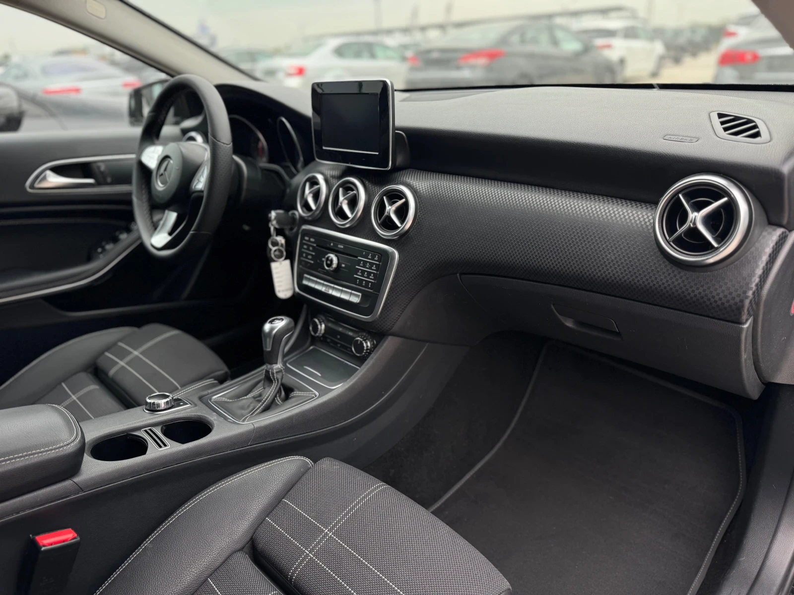 Mercedes-Benz A 180 sport facelift, снимка 12 - Автомобили и джипове - 54219239