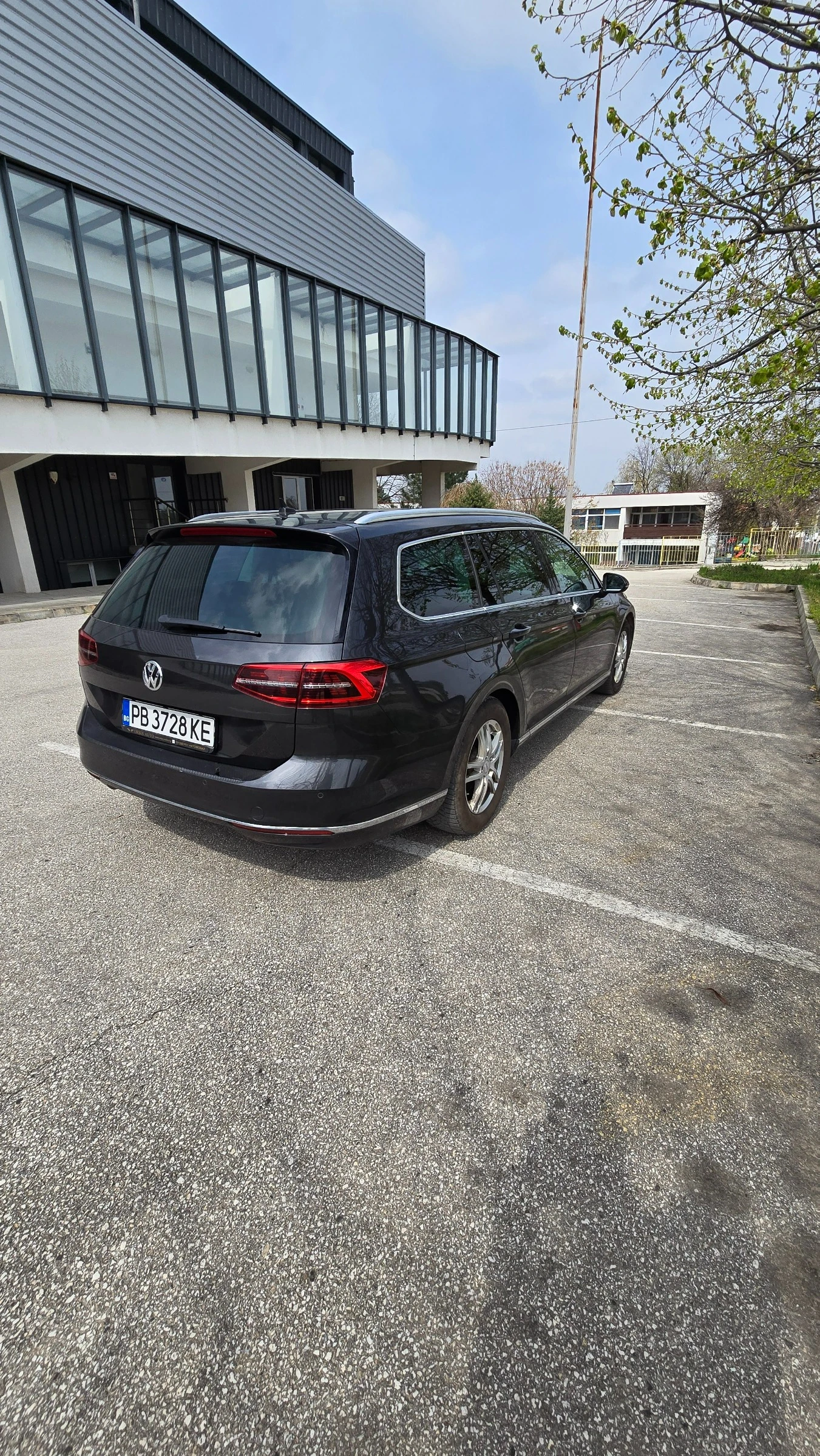 VW Passat B8 Highline, снимка 4 - Автомобили и джипове - 54479814