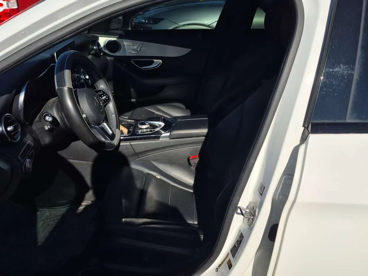Mercedes-Benz C 300 ПОДГРЕВИ * ПАНО * KEYLESS * CARFAX, снимка 5 - Автомобили и джипове - 54479958