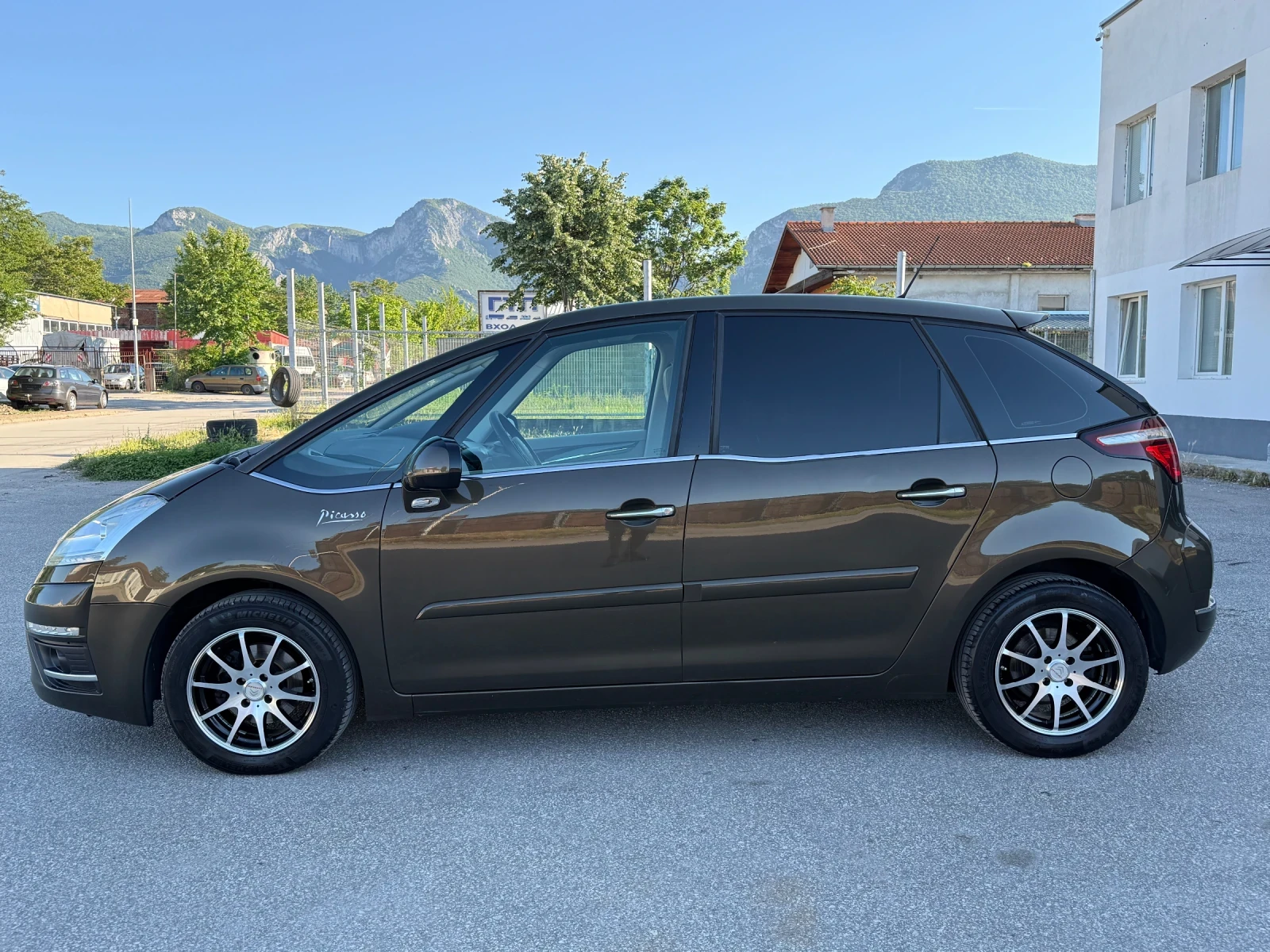 Citroen C4 Picasso 1.6HDI FACELIFT, снимка 4 - Автомобили и джипове - 54683761