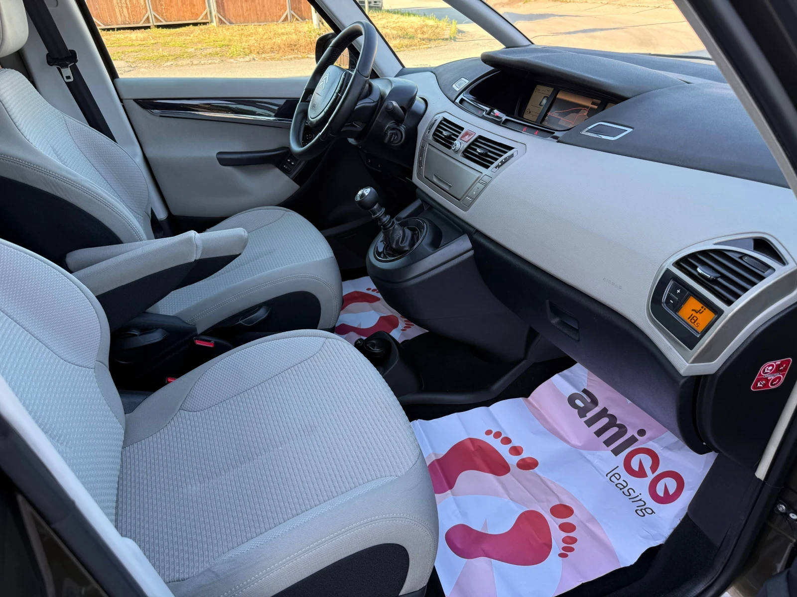 Citroen C4 Picasso 1.6HDI FACELIFT, снимка 13 - Автомобили и джипове - 54683761