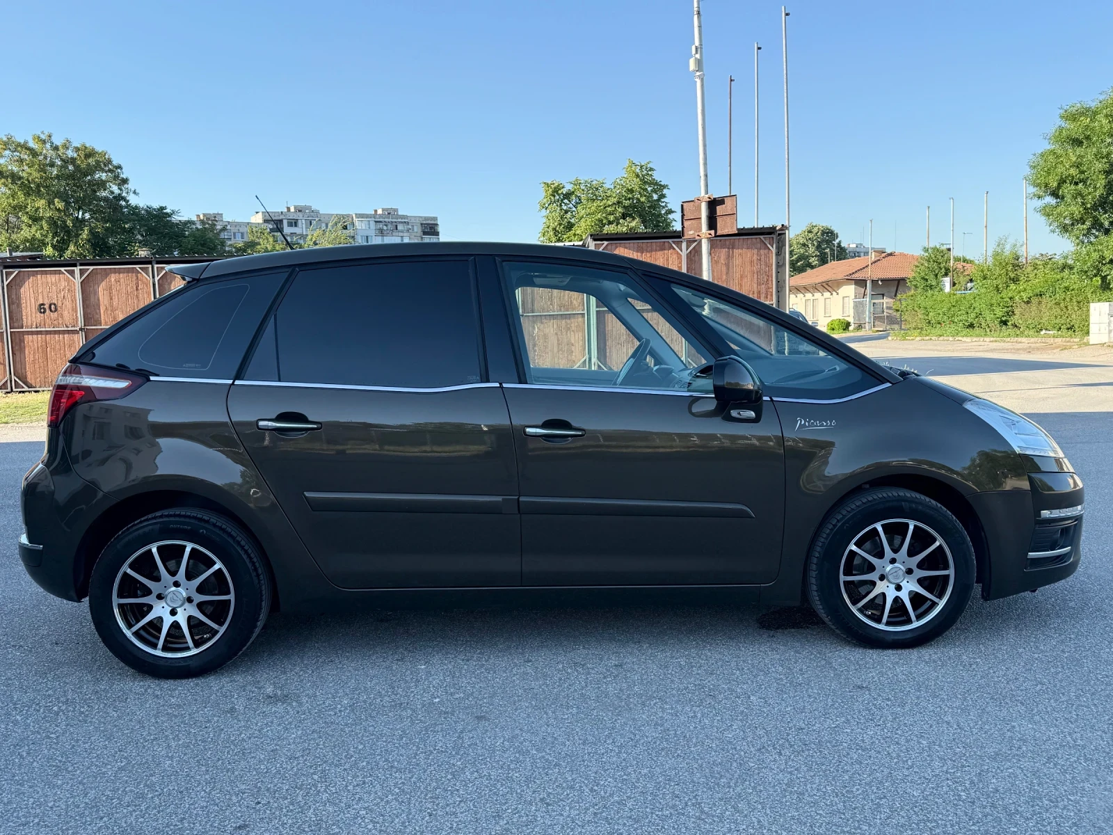 Citroen C4 Picasso 1.6HDI FACELIFT, снимка 8 - Автомобили и джипове - 54683761