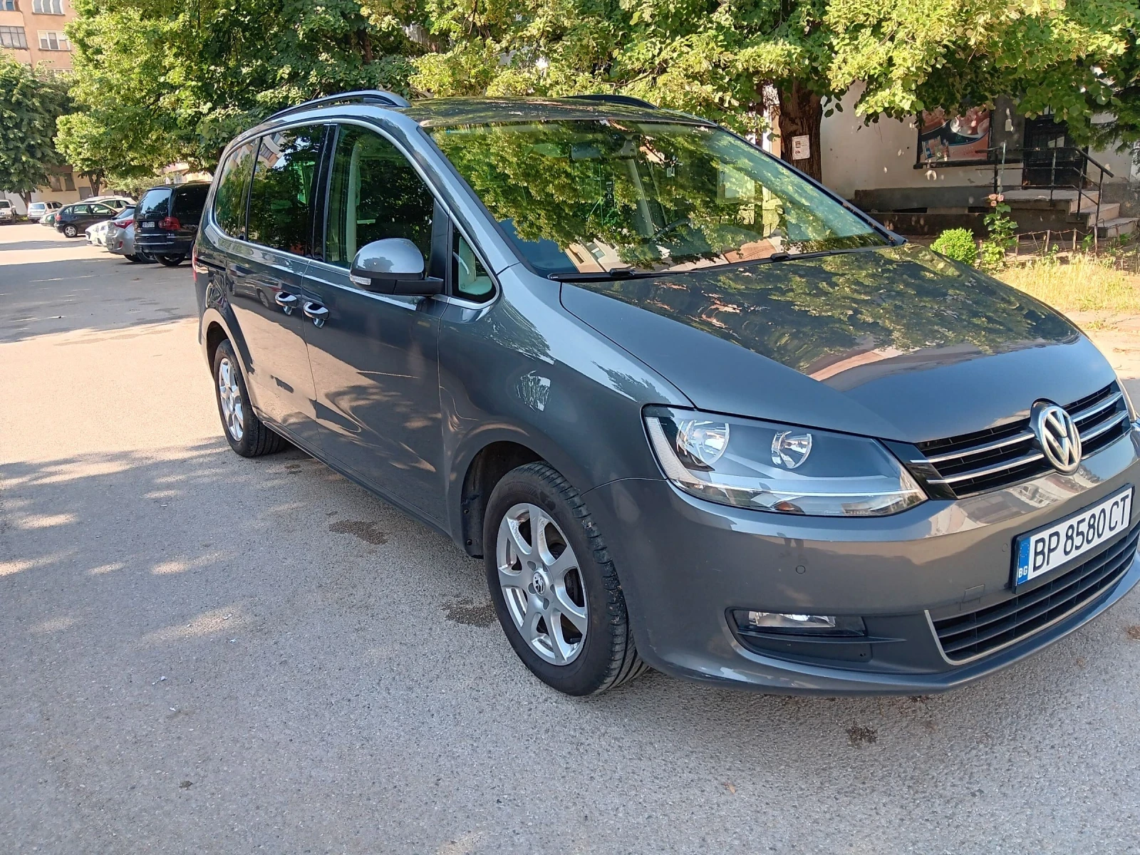 VW Sharan 2.0TDI, снимка 3 - Автомобили и джипове - 55397054