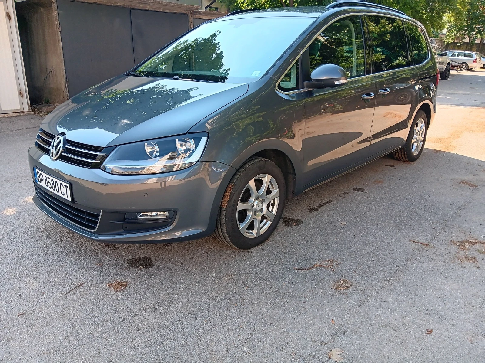 VW Sharan 2.0TDI, снимка 2 - Автомобили и джипове - 55397054