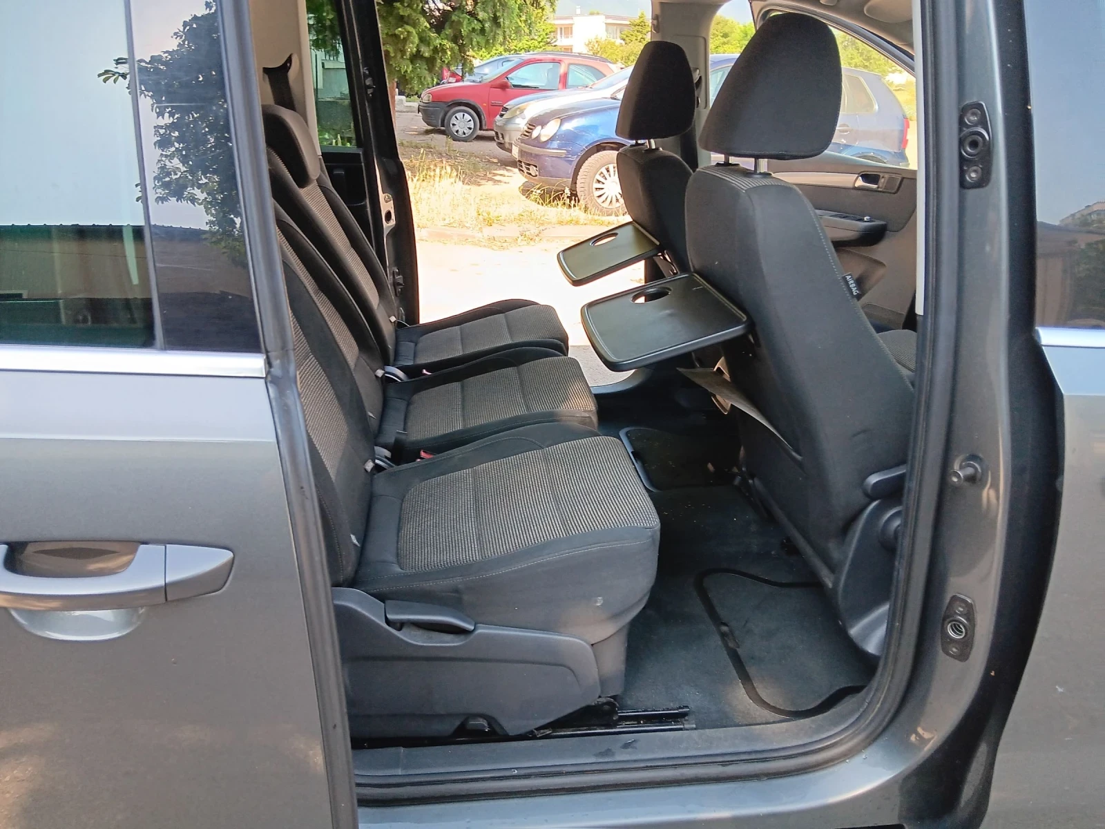 VW Sharan 2.0TDI, снимка 14 - Автомобили и джипове - 55397054