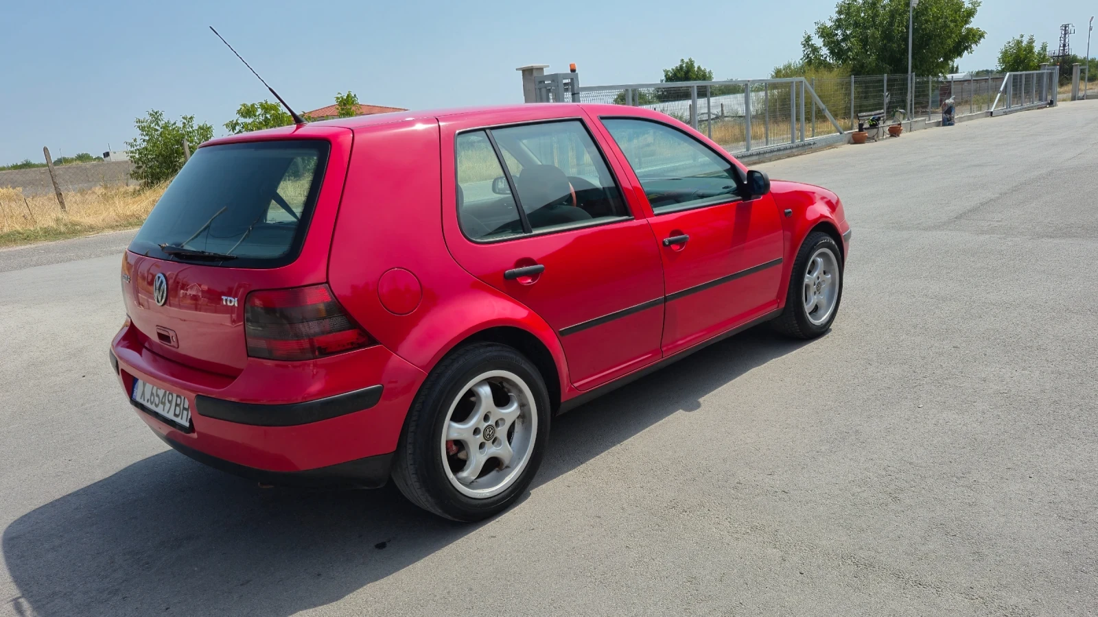 VW Golf 1.9 TDI/90 Клима* * * , снимка 9 - Автомобили и джипове - 55850442