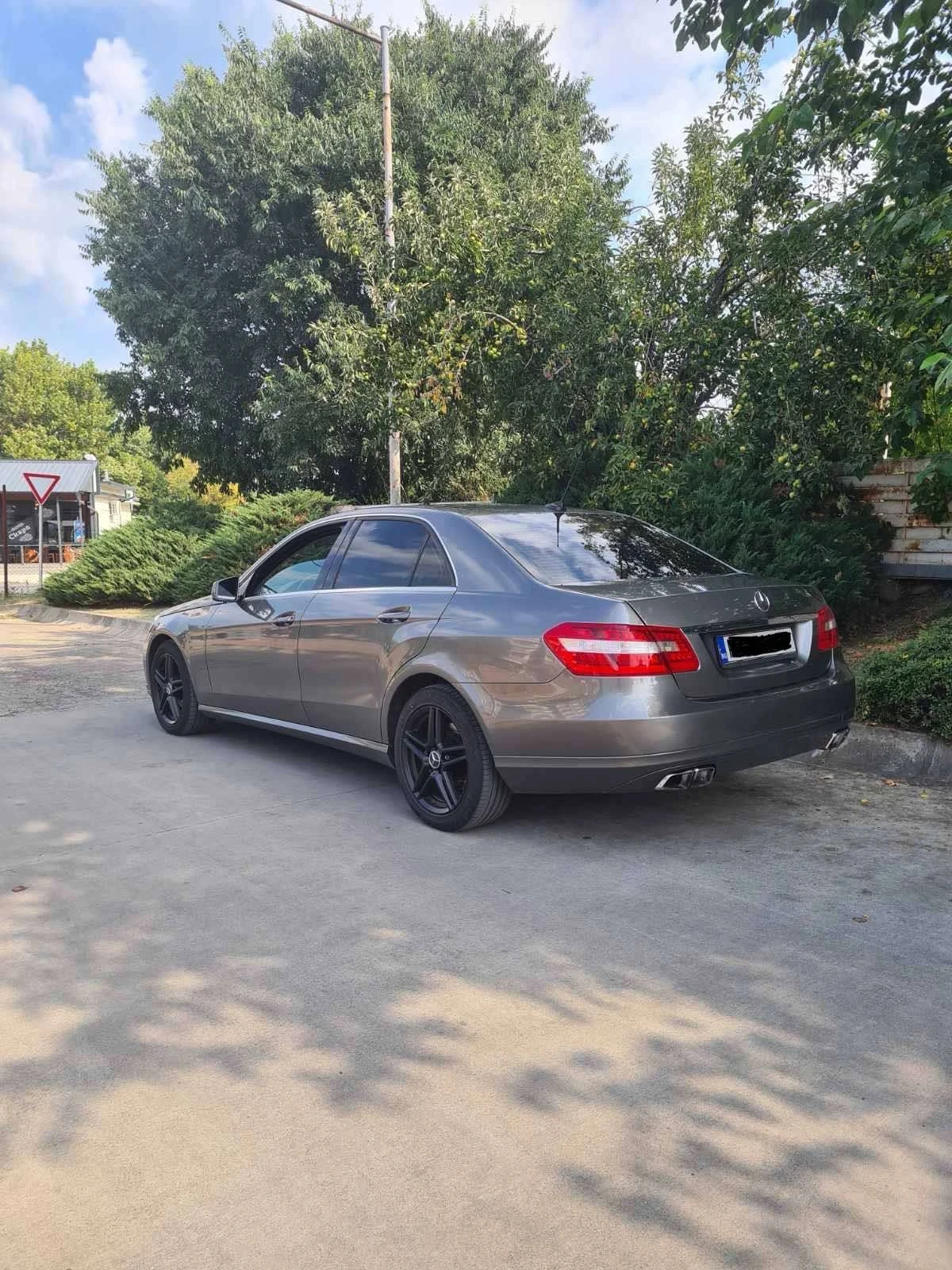 Mercedes-Benz E 220 E200