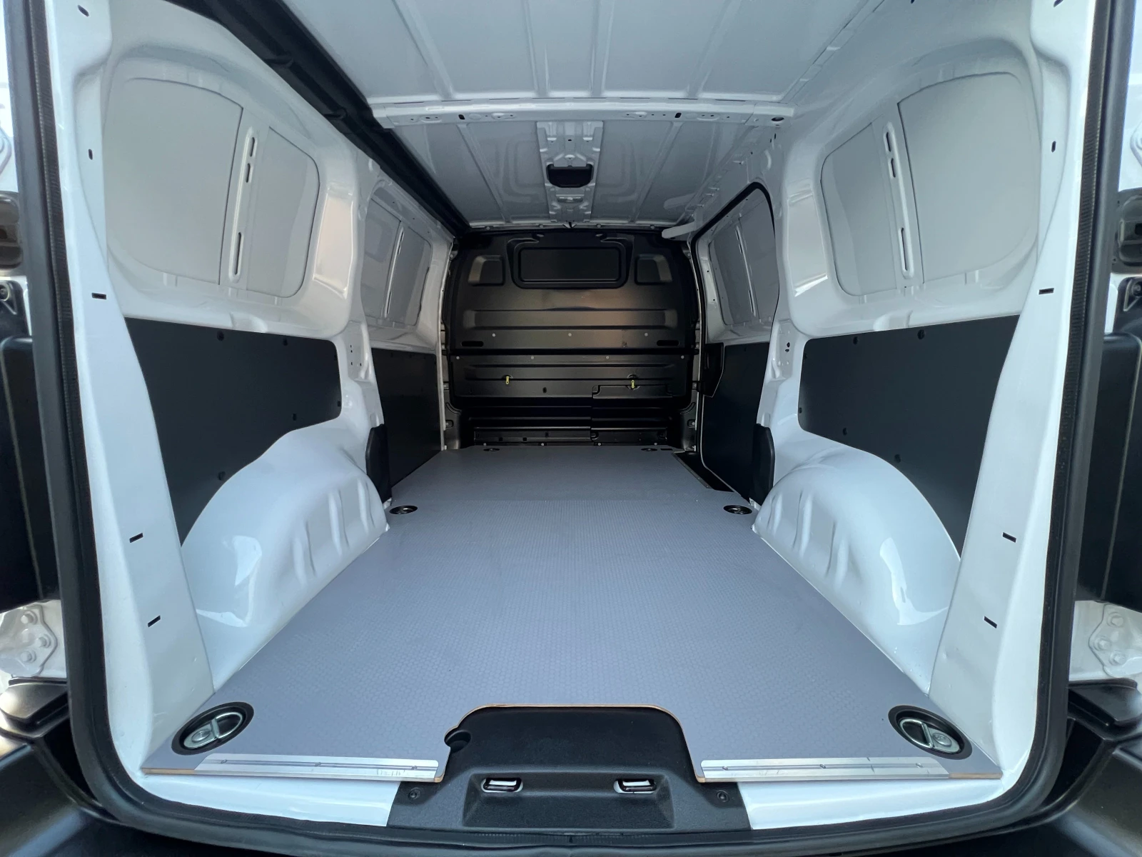 Peugeot Expert 2.0HDi 144k.c./140073км./ТОП СЪСТОЯНИЕ/ДЪЛГА БАЗА/, снимка 10 - Автомобили и джипове - 55808874