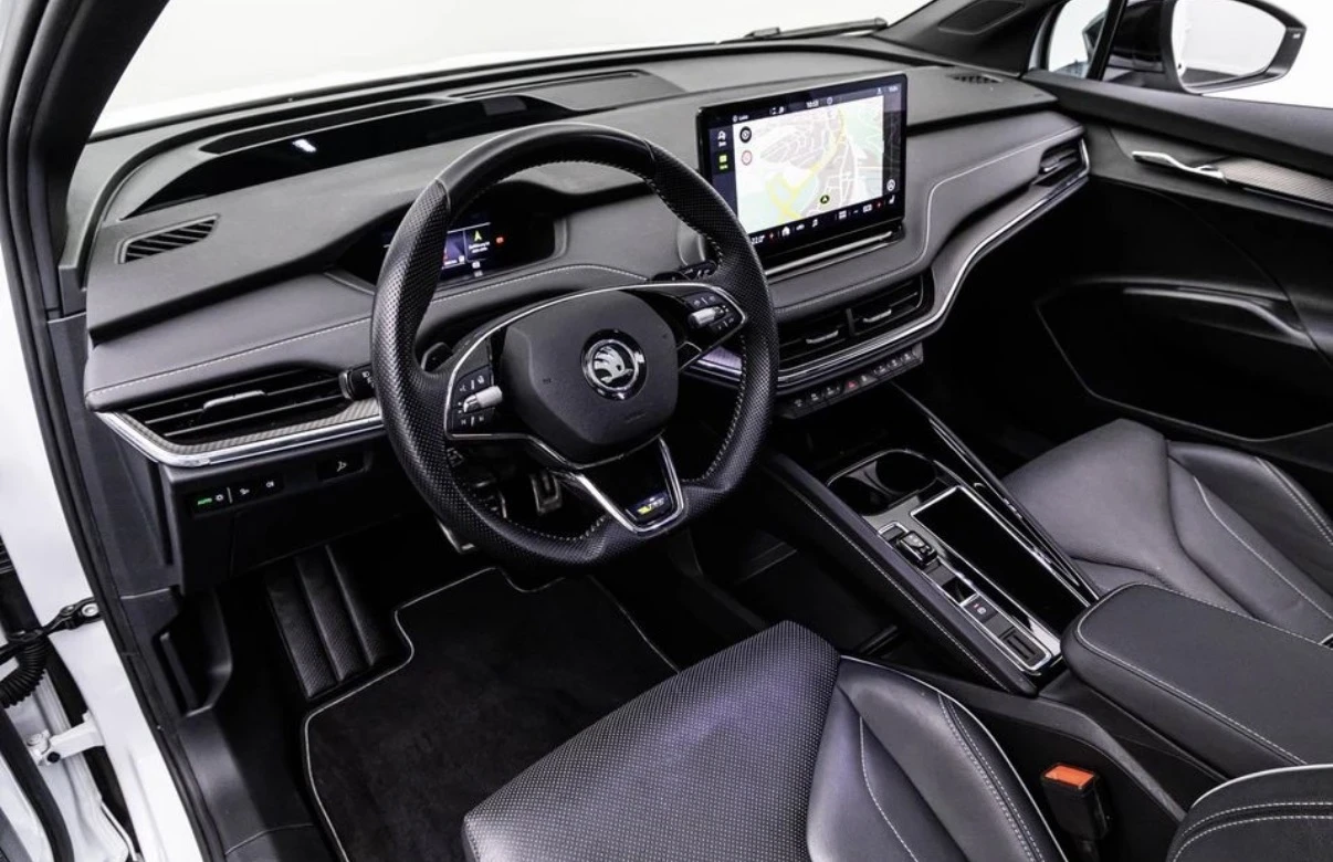 Skoda Enyaq ENYAQ COUPE RS SUITE ACC/HuD/PANO/ AHK/W?RMEPUMPE, снимка 6 - Автомобили и джипове - 55852800