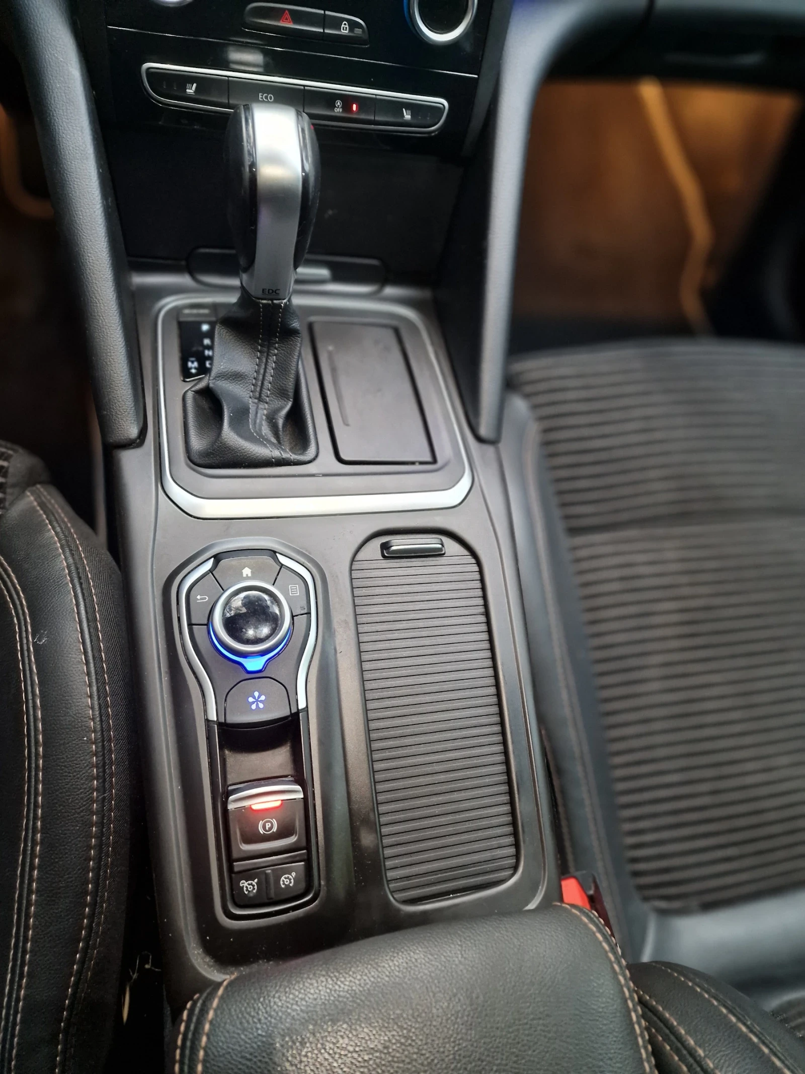 Renault Talisman 1.6 dci, снимка 7 - Автомобили и джипове - 56219520