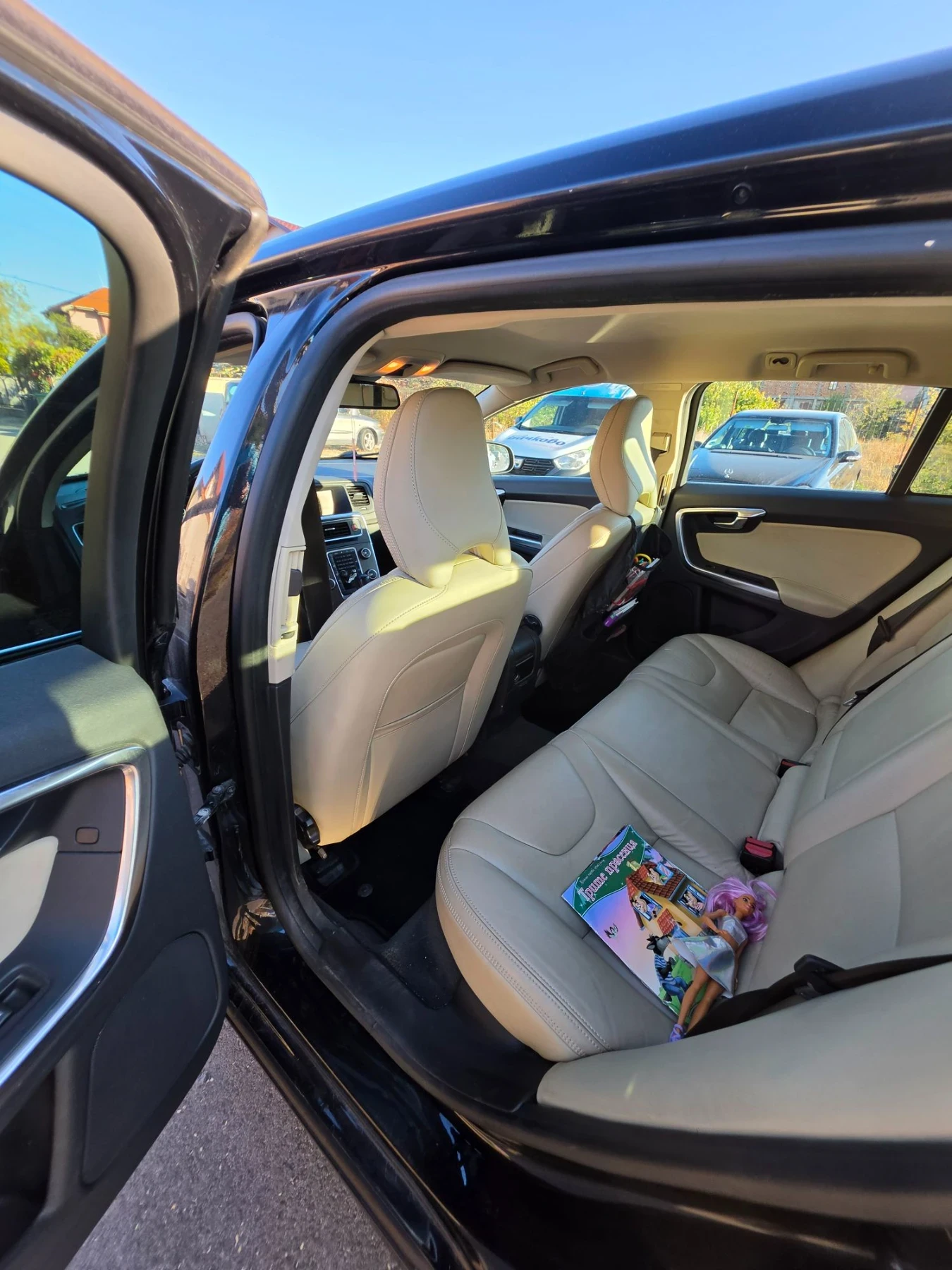 Volvo V60, снимка 10 - Автомобили и джипове - 56583631