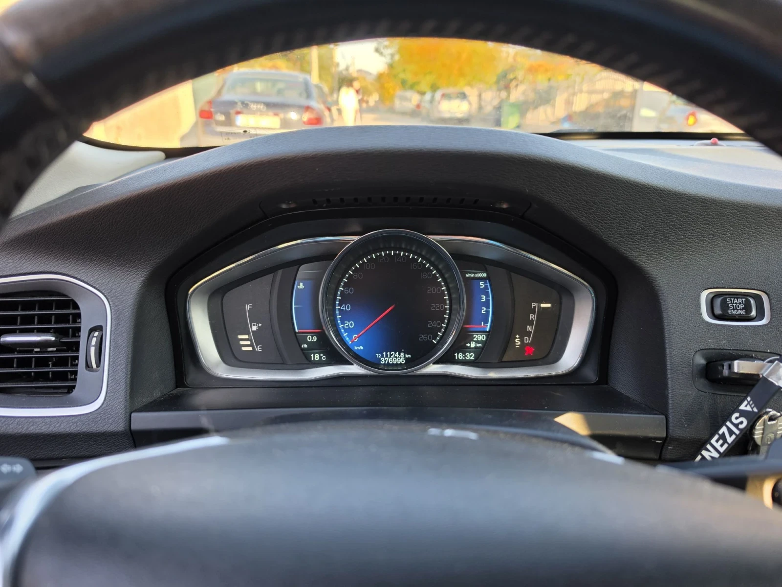 Volvo V60, снимка 5 - Автомобили и джипове - 56583631