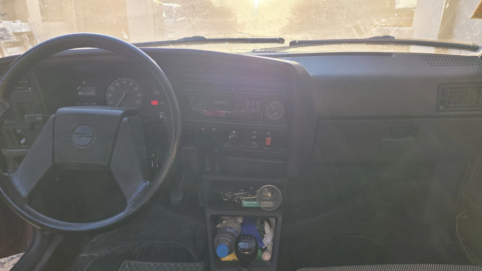 Opel Ascona 1.6 , снимка 14 - Автомобили и джипове - 56642570