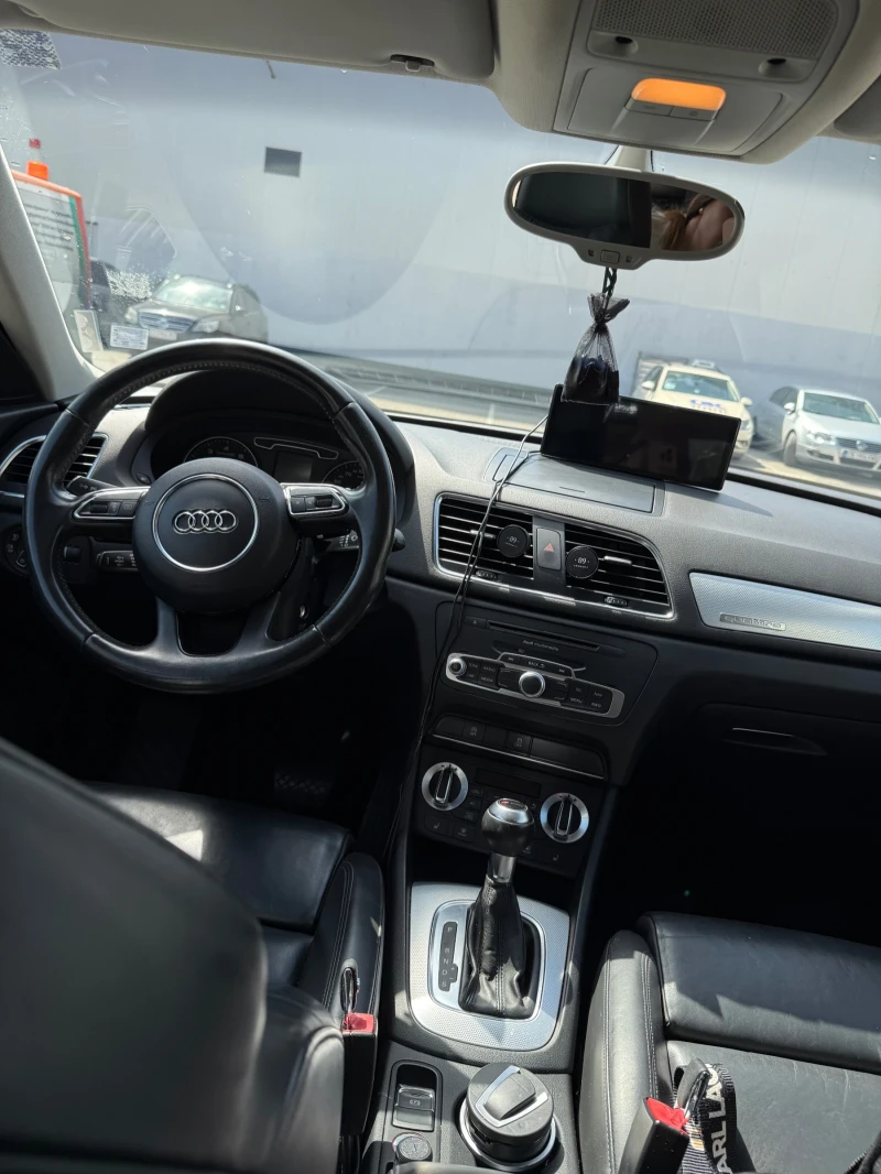 Audi Q3 2.0 tfsi, снимка 7 - Автомобили и джипове - 52788277