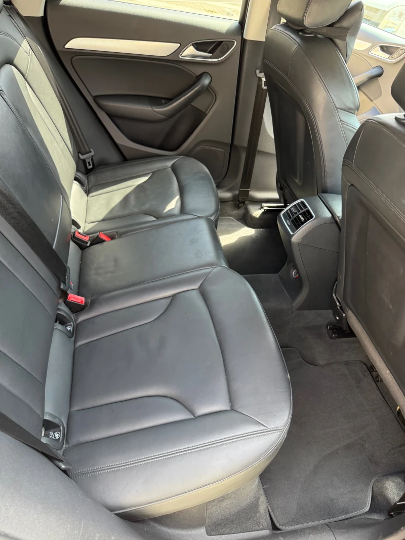 Audi Q3 2.0 tfsi, снимка 9 - Автомобили и джипове - 52788277