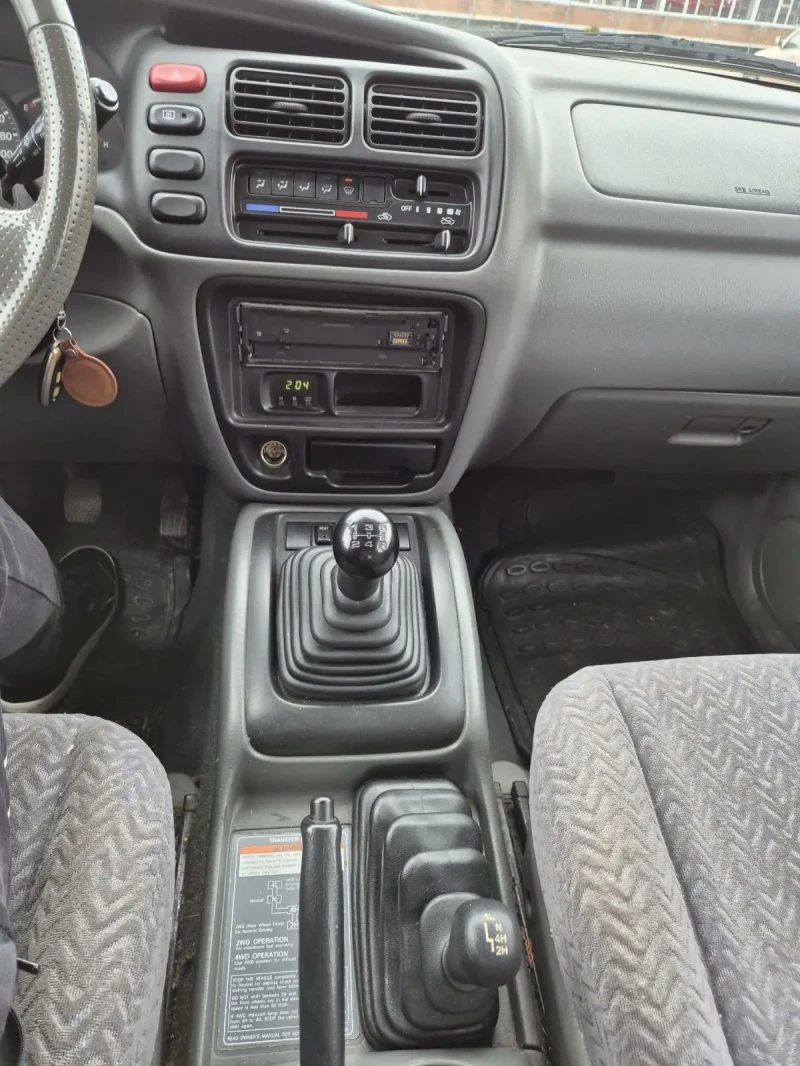 Suzuki Grand vitara, снимка 9 - Автомобили и джипове - 52606167