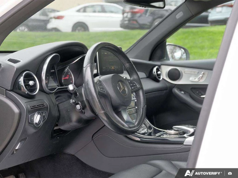 Mercedes-Benz GLC * GLC300 Base 4M * CARFAX * ЦЕНА ДО БГ, снимка 12 - Автомобили и джипове - 53259667