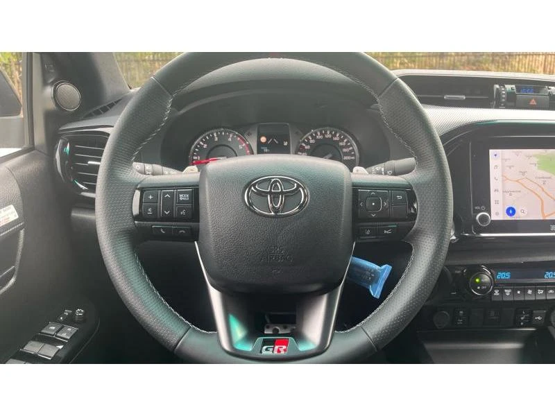 Toyota Hilux GR, снимка 13 - Автомобили и джипове - 56676739