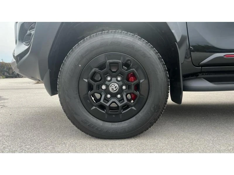 Toyota Hilux GR, снимка 16 - Автомобили и джипове - 56676739
