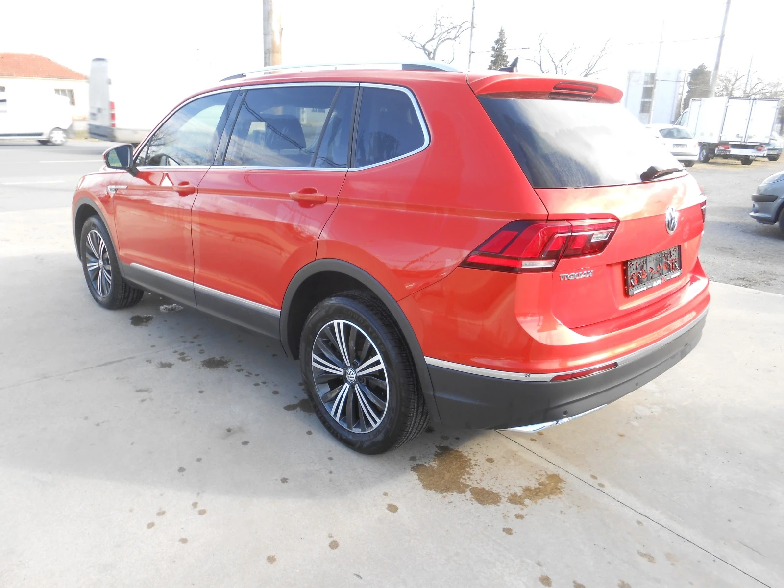 VW Tiguan 2.0-ALLSPACE-Keyless-4Motion-360-Kameri-10.000km - изображение 7