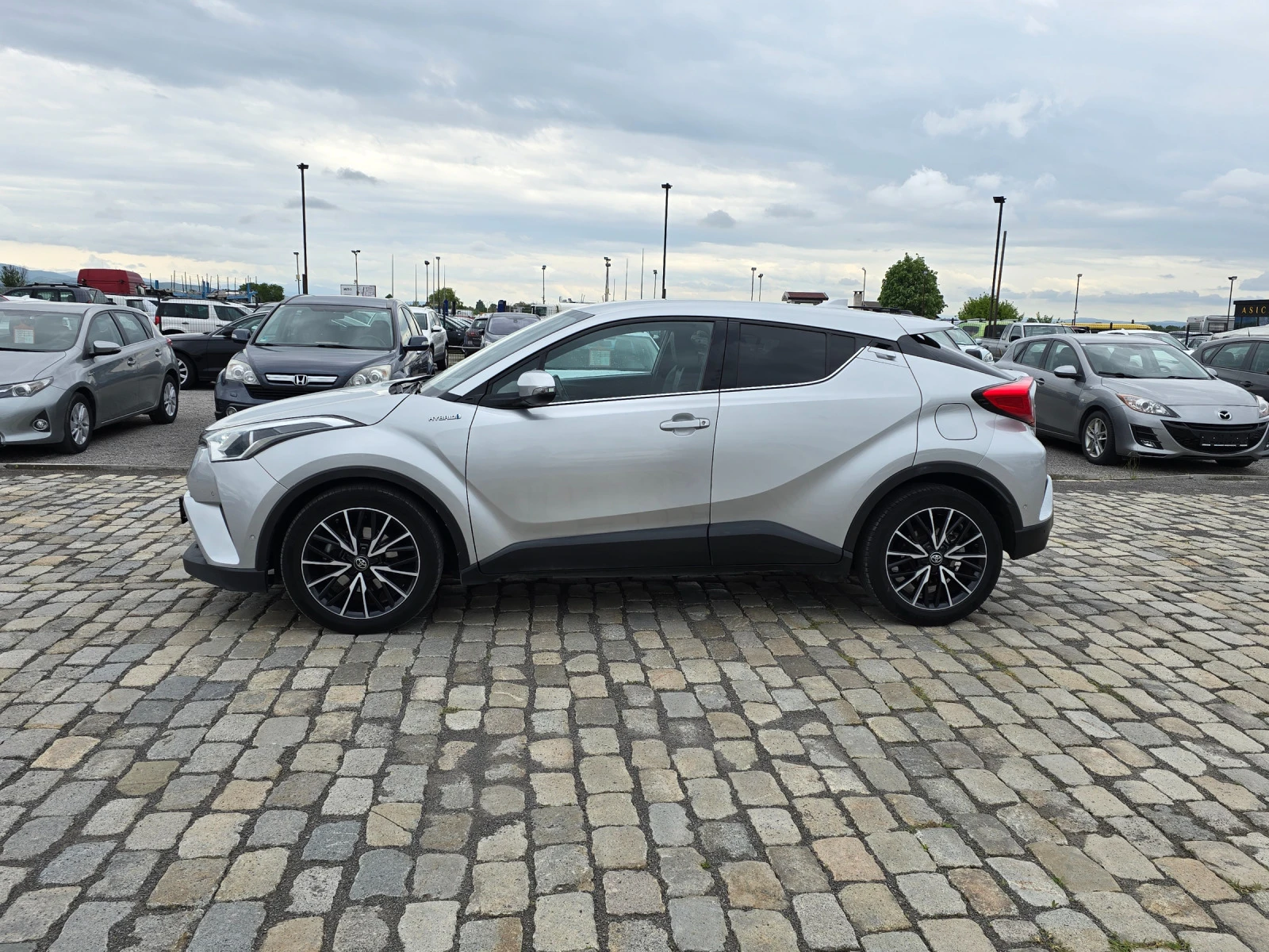 Toyota C-HR 1.8Hybrid КОЖА 145000км. ИТАЛИЯ - изображение 4