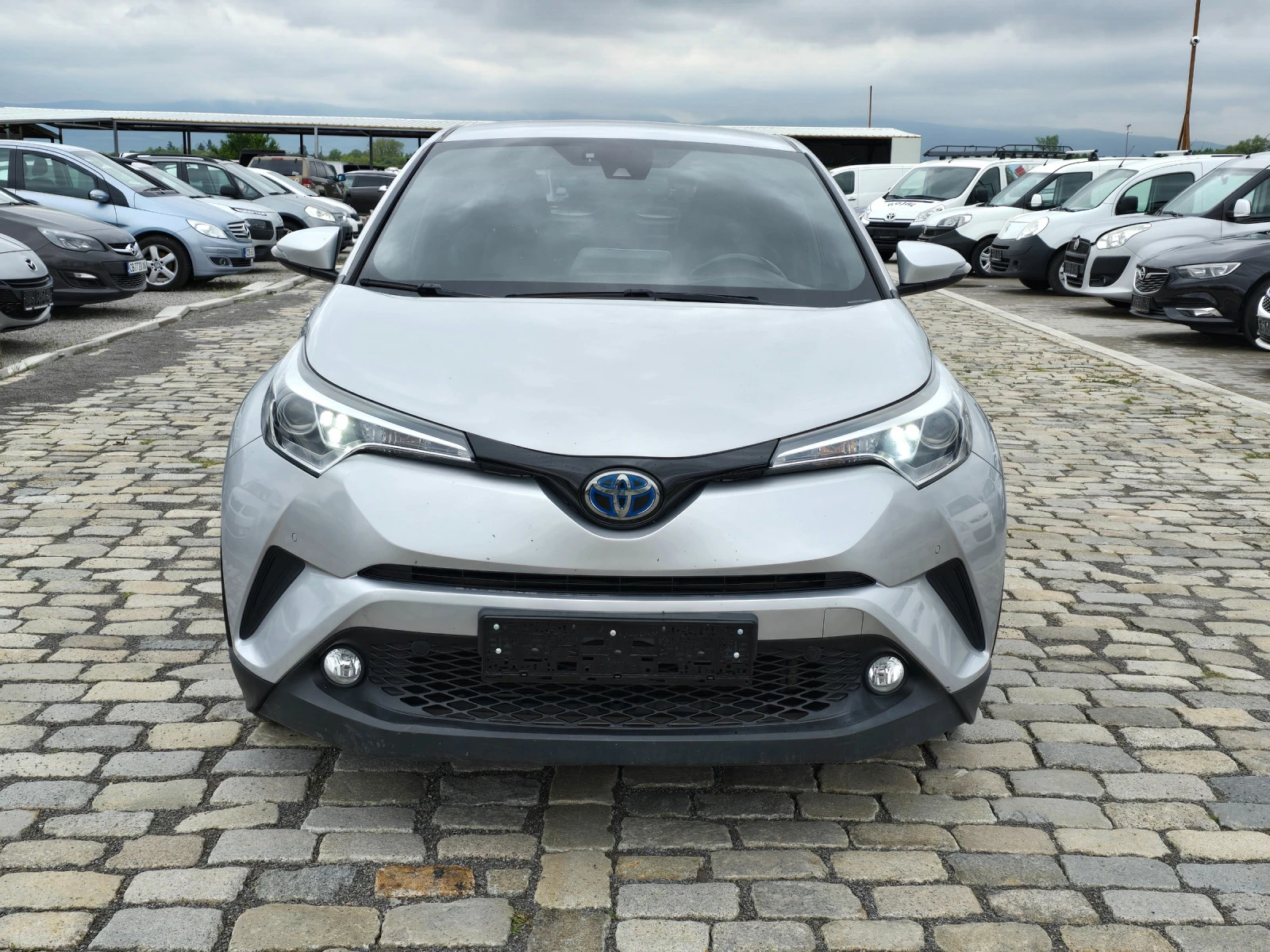 Toyota C-HR 1.8Hybrid КОЖА 145000км. ИТАЛИЯ - изображение 2