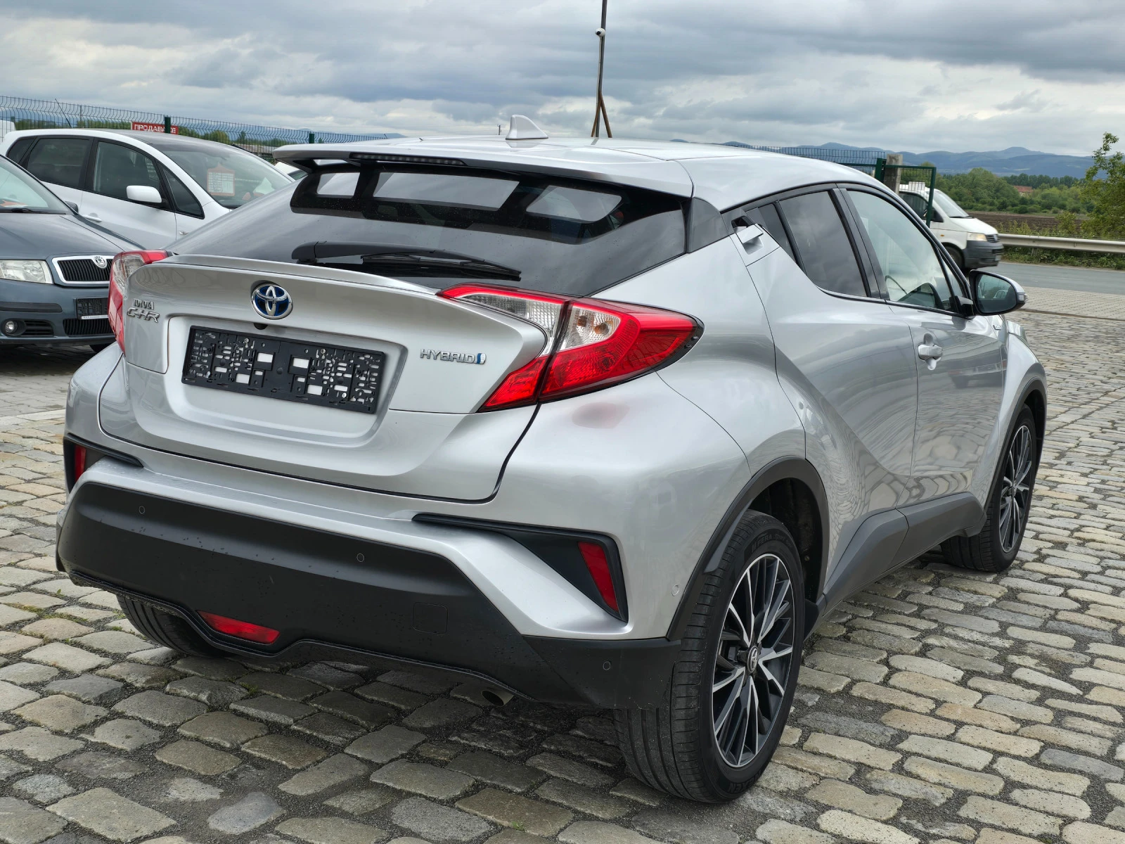 Toyota C-HR 1.8Hybrid КОЖА 145000км. ИТАЛИЯ - изображение 6