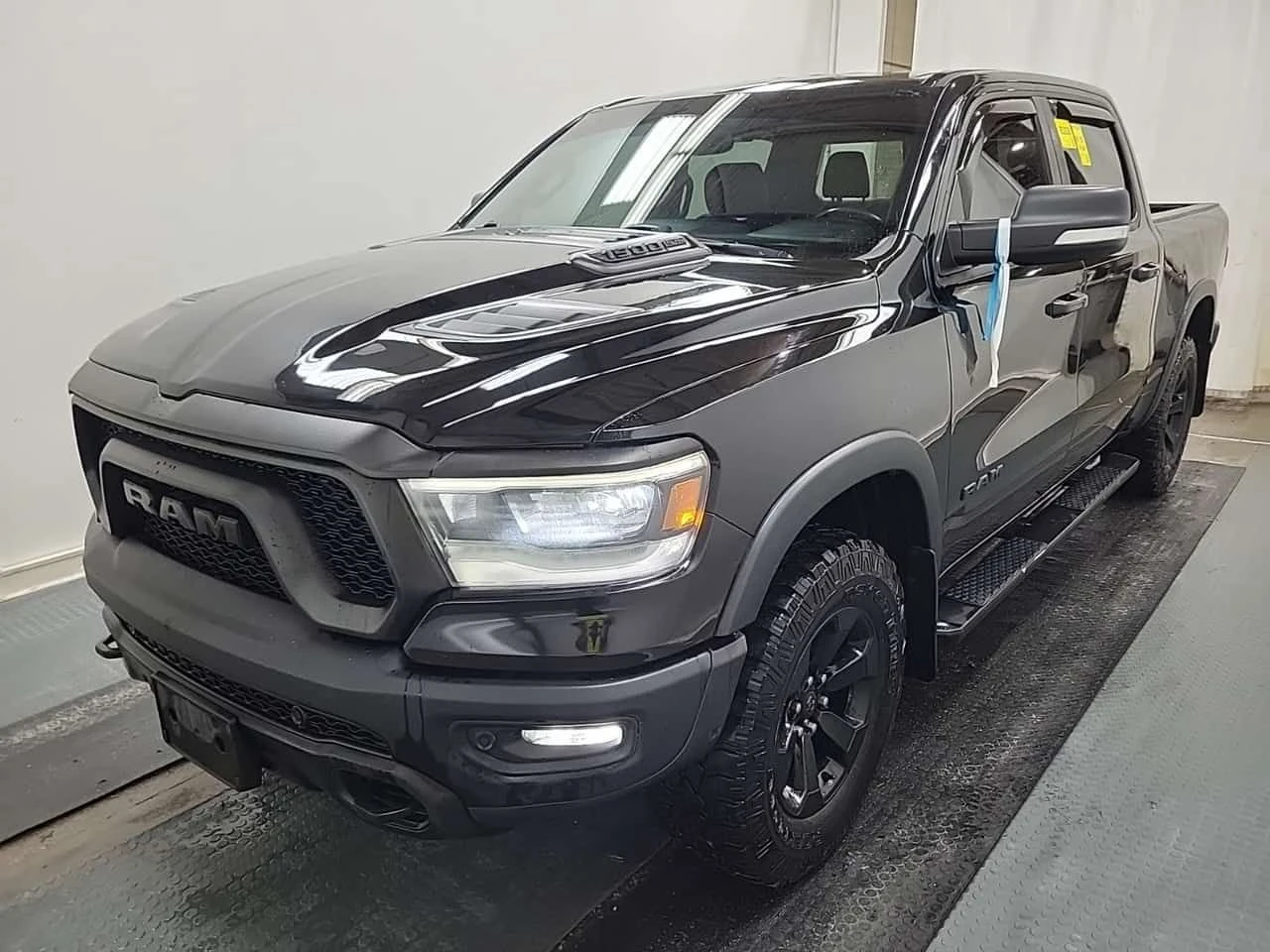 Dodge RAM 1500 REBEL CREW CAB SHORT BED  CARFAX | Mobile.bg � ����������� 1
