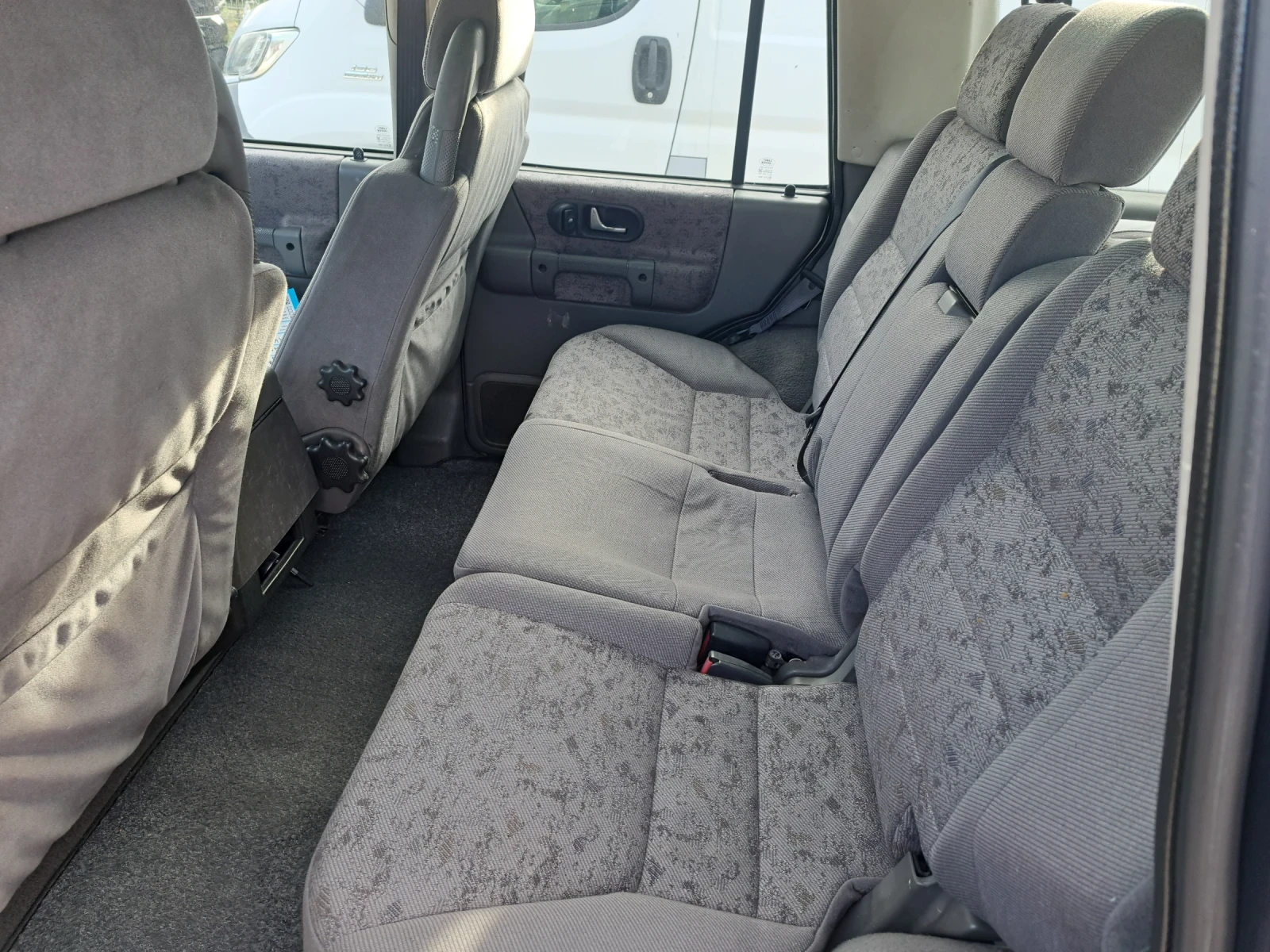 Land Rover Discovery 2.5тди, снимка 8 - Автомобили и джипове - 53867642