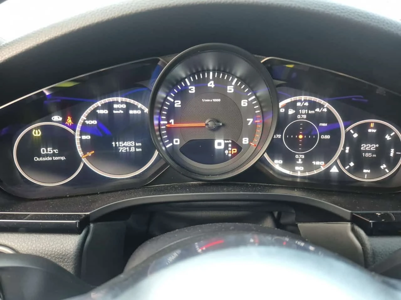 Porsche Cayenne * AWD * CARFAX * KEYLESS * PANO, снимка 9 - Автомобили и джипове - 53979312