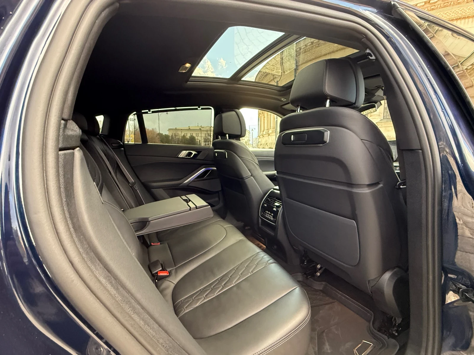 BMW X6 30d* xDrive* Head-up* Pano* 360* ГОТОВ ЛИЗИНГ, снимка 10 - Автомобили и джипове - 54304941