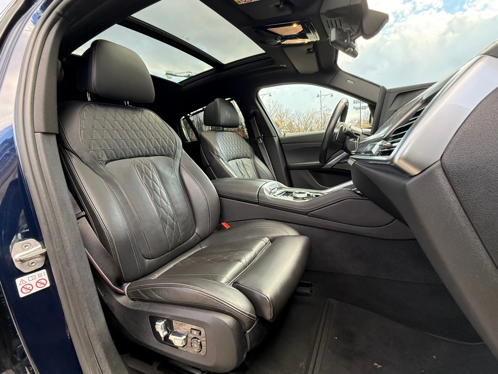 BMW X6 30d* xDrive* Head-up* Pano* 360* ГОТОВ ЛИЗИНГ, снимка 8 - Автомобили и джипове - 54304941