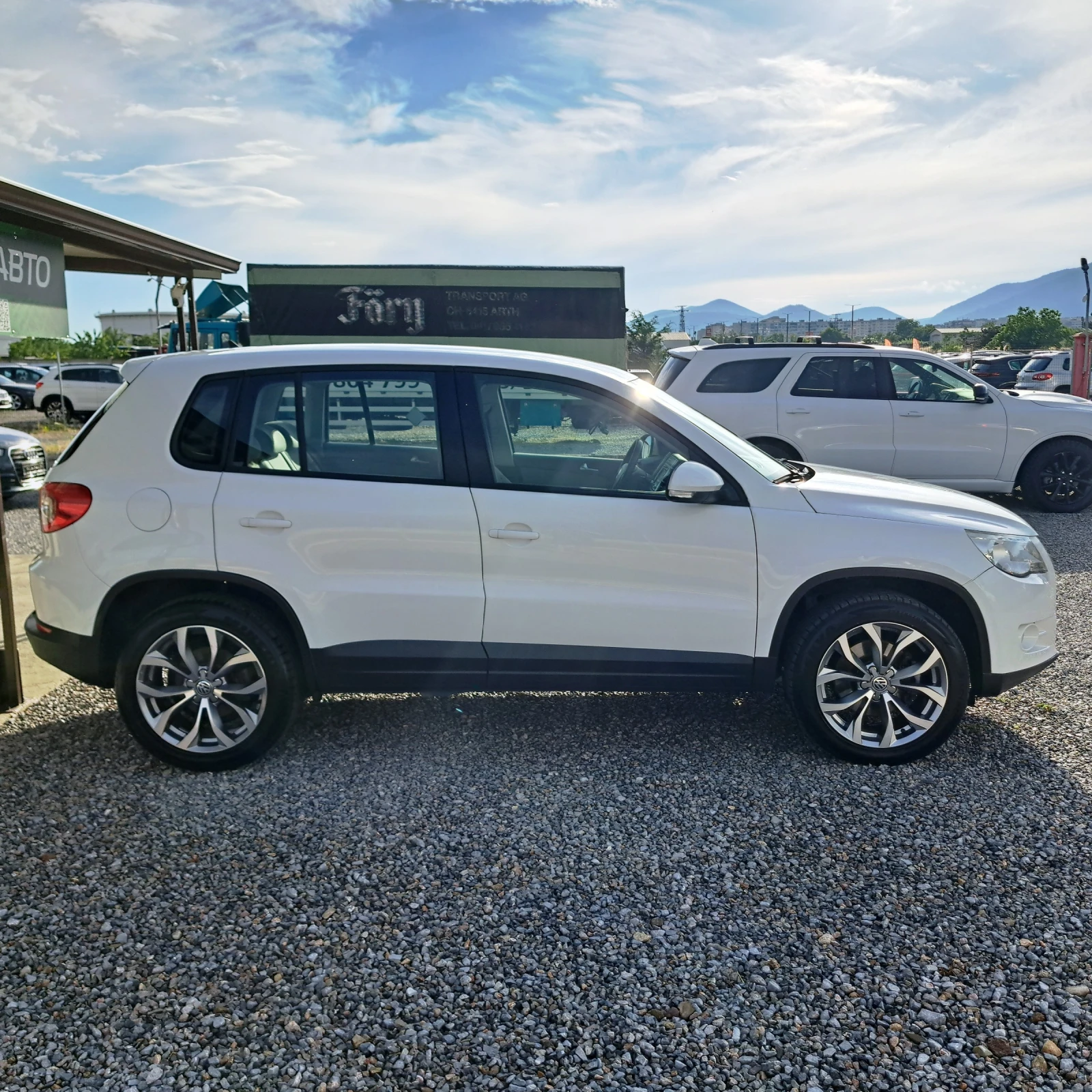 VW Tiguan 2.0 TDI* 4MOTION* Trend & Fun* Перфектен!* , снимка 6 - Автомобили и джипове - 54961111