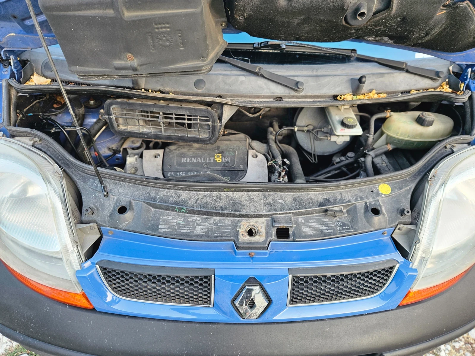 Renault Trafic 1.9, снимка 14 - Бусове и автобуси - 55872872