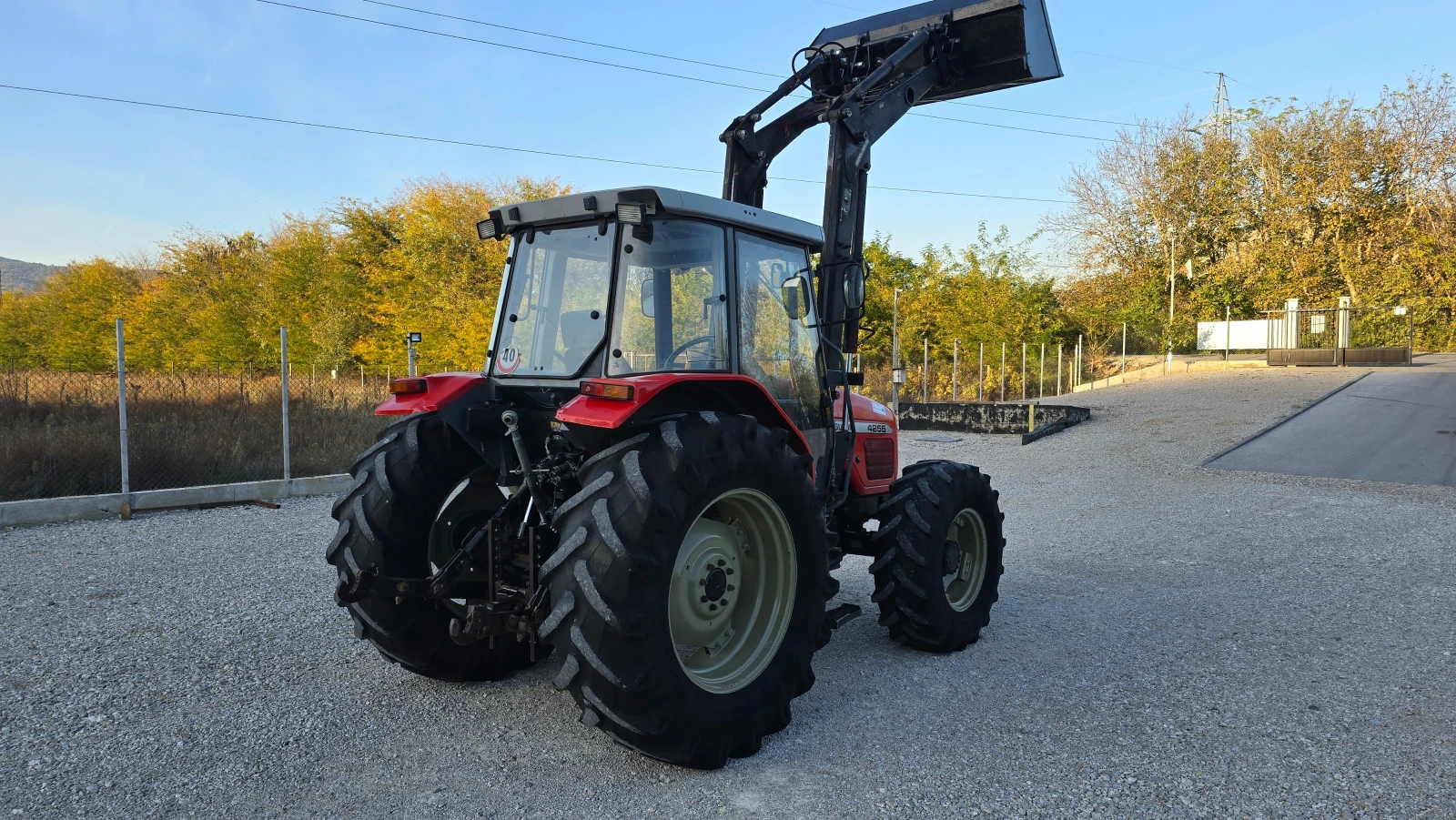 Трактор Massey 4255-Челен товарач - изображение 7