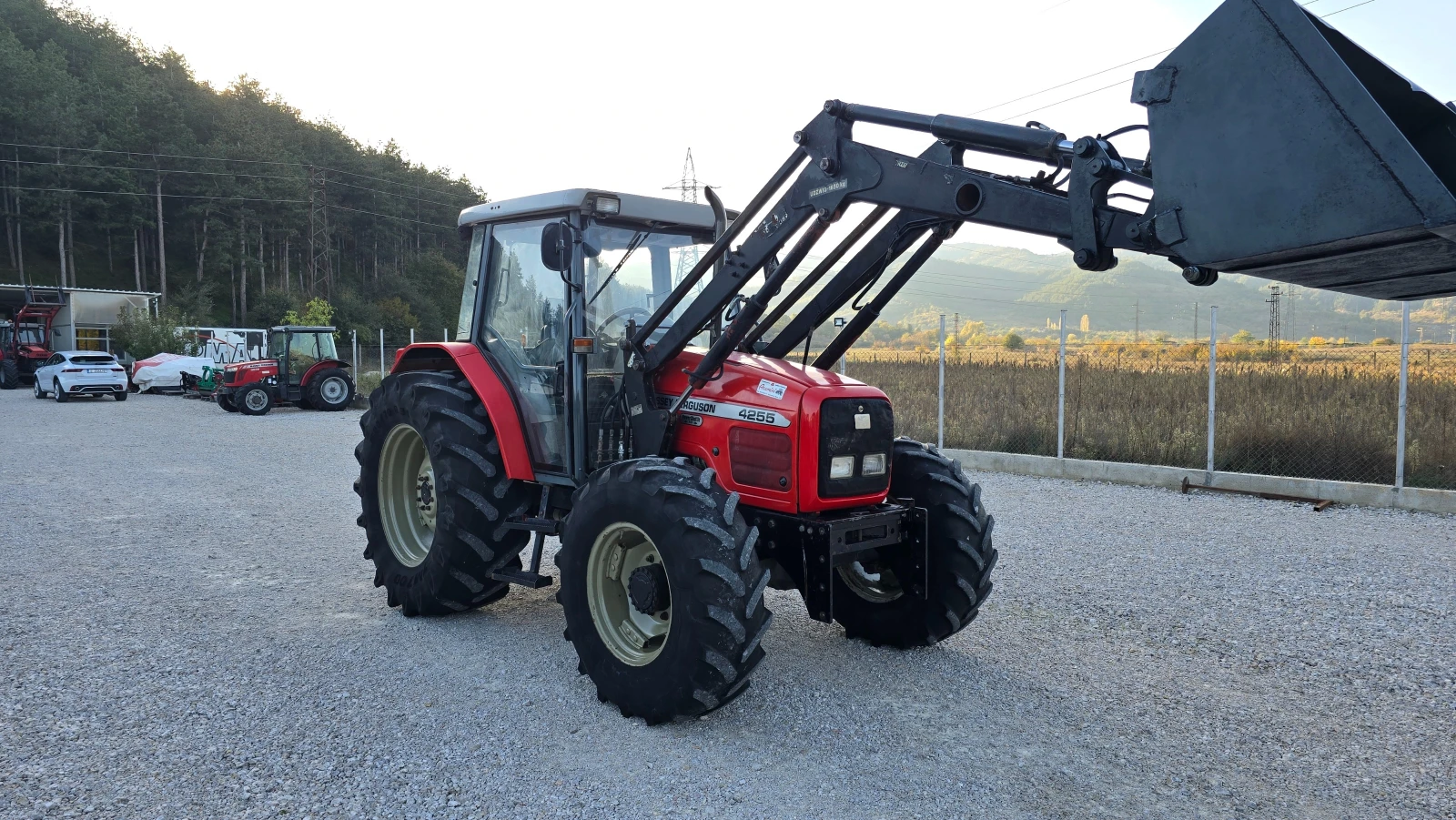 Трактор Massey 4255-Челен товарач - изображение 5