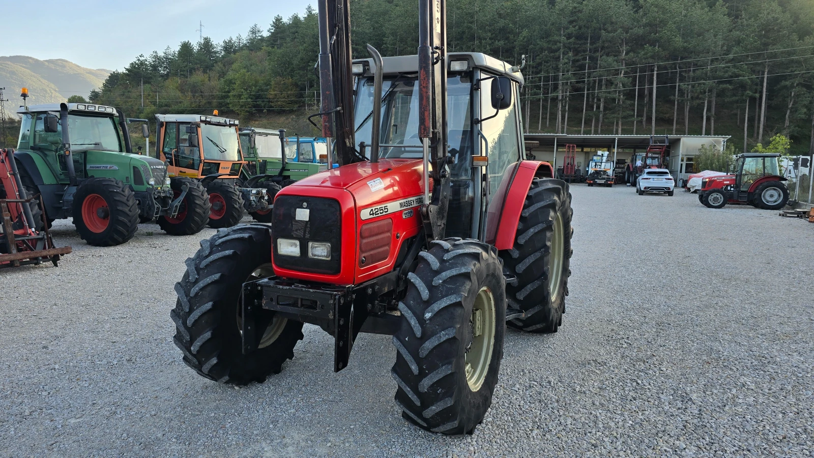 Трактор Massey 4255-Челен товарач - изображение 2