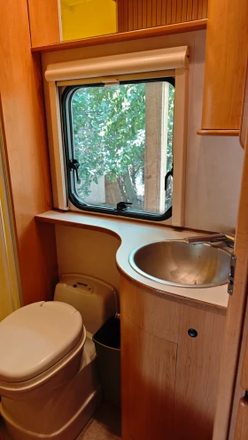 Кемпер HYMER / ERIBA BC 655, снимка 16