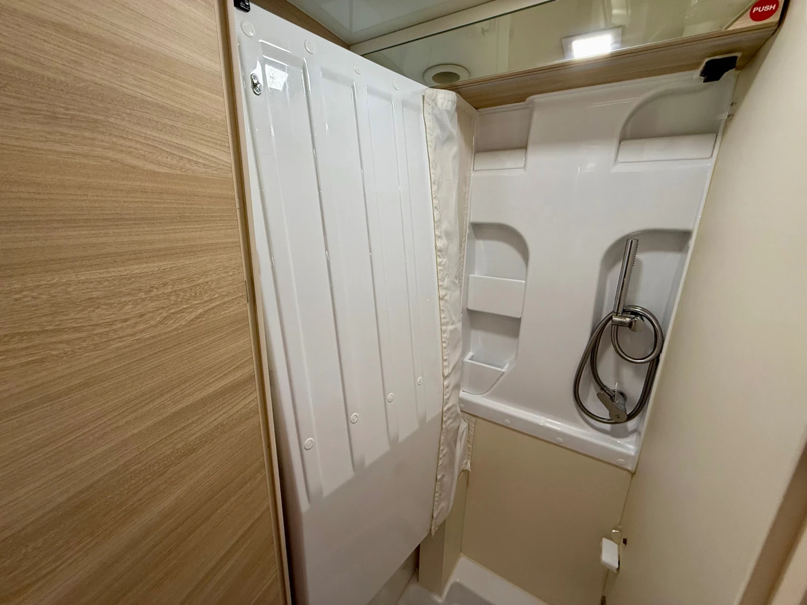 ������ Euramobil KASTENWAGEN* TV* K�������* �������� ��������� | Mobile.bg � ����������� 12