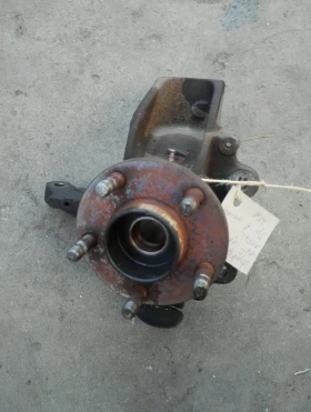 Шенкел преден десен Форд Фокус 1.8тдци 06г.