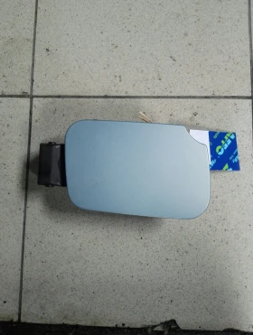 Капачка резервоар външна Пежо 407 (светло синя)