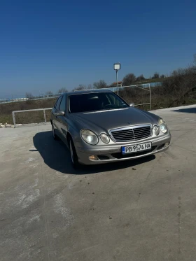 Mercedes-Benz E 200, снимка 2