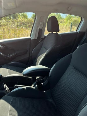 Peugeot 208 1.6BlueHDI, снимка 8