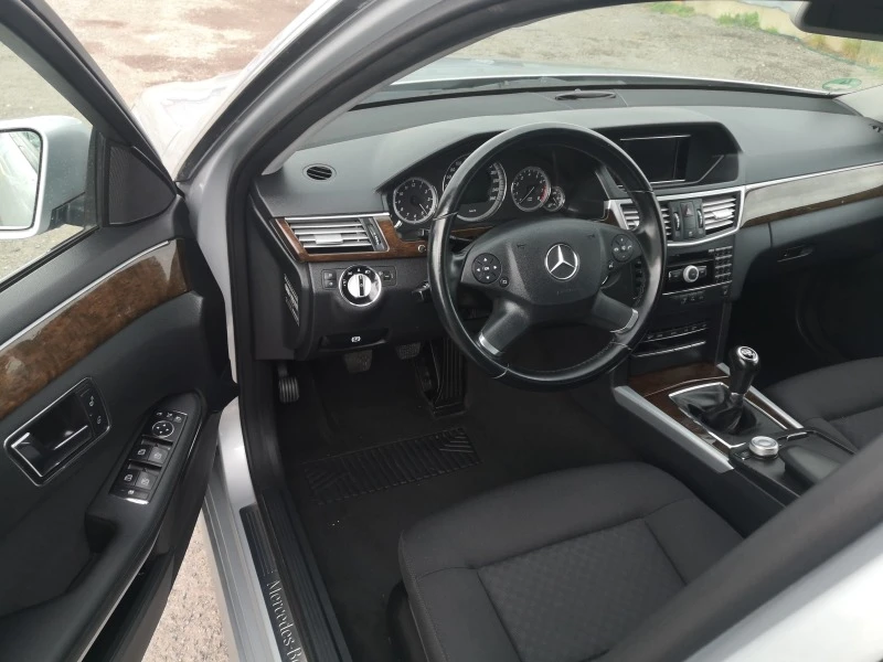 Mercedes-Benz E 200 i 184k.c. Euro 5, снимка 7 - Автомобили и джипове - 48415006