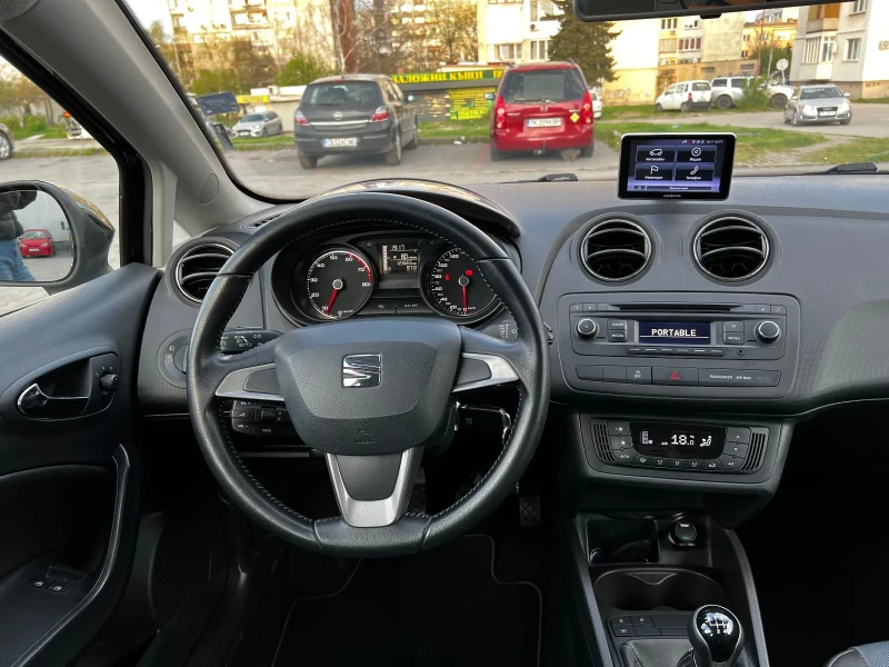 Seat Ibiza 1.2 tsi, снимка 9 - Автомобили и джипове - 47256146