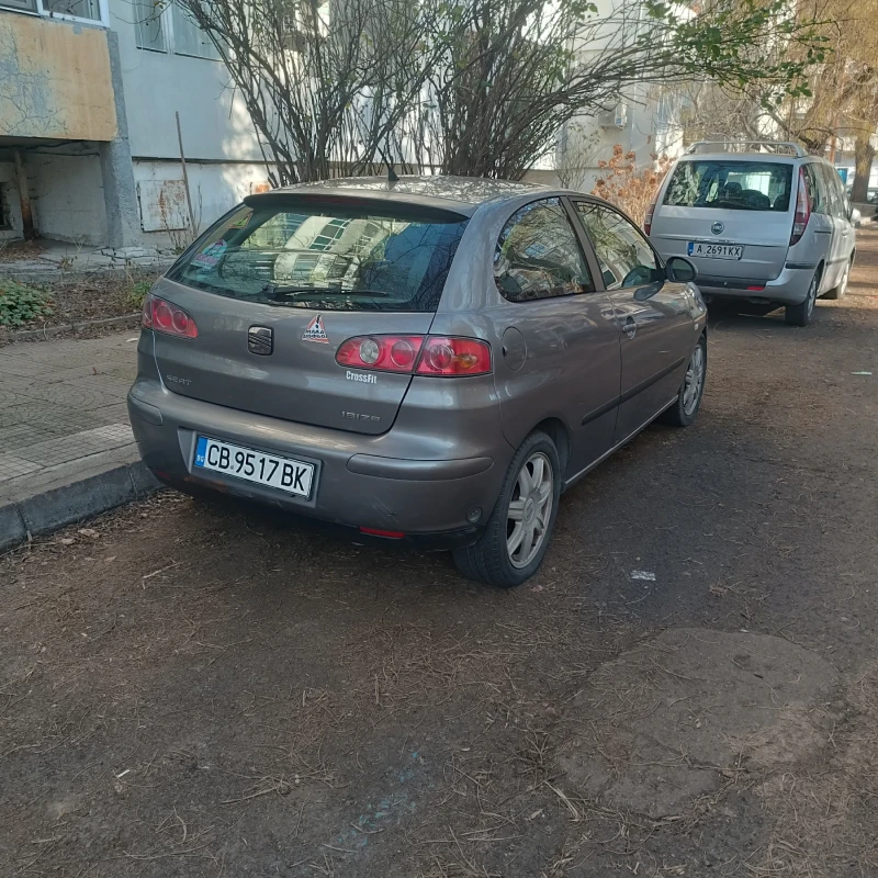 Seat Ibiza 1.4, снимка 5 - Автомобили и джипове - 48601244