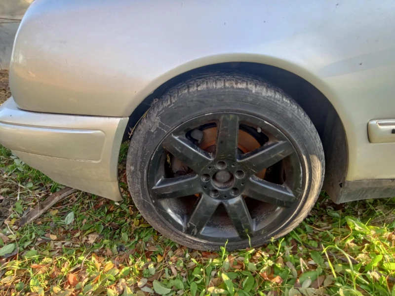 Mercedes-Benz E 200, снимка 4 - Автомобили и джипове - 53025155