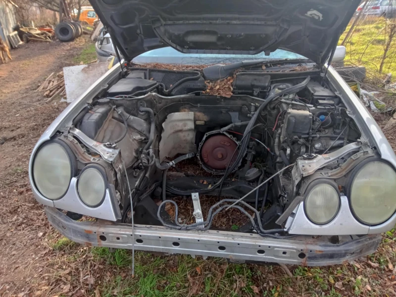 Mercedes-Benz E 200, снимка 3 - Автомобили и джипове - 53025155