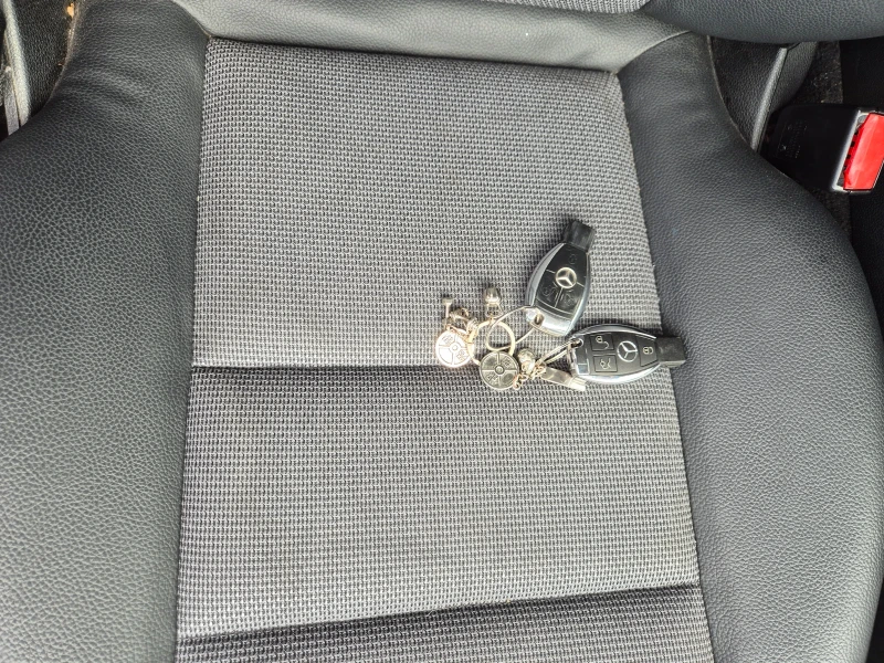 Mercedes-Benz C 180 Kompressor, снимка 9 - Автомобили и джипове - 53035323